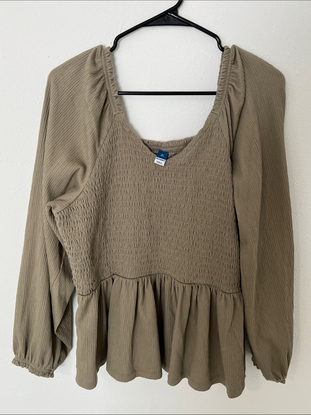 Old Navy Womens Olive Smocked Peplum Long-Sleeve Top